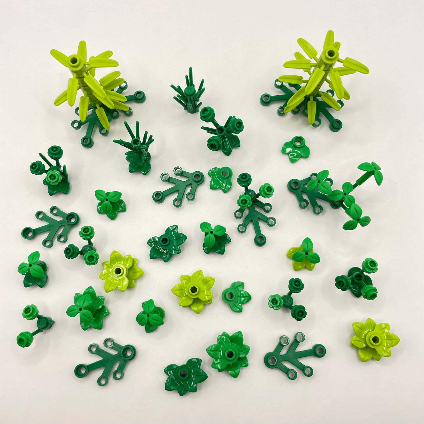LEGO Small Plant Pack, Green Flowers, Stems, Leaves, 100 Pieces