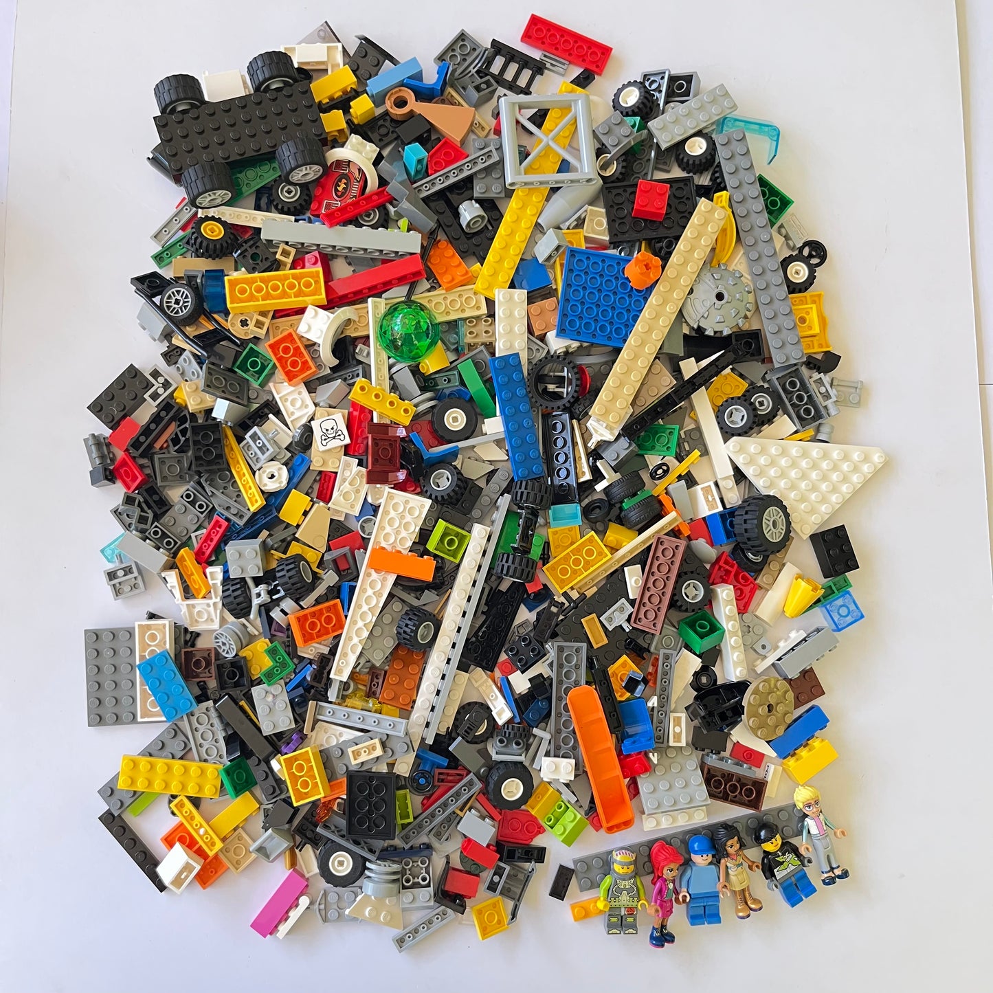 LEGO Fun Pack, Mixed Bag, Approx. 750g includes 6 Minifigures/Minidolls
