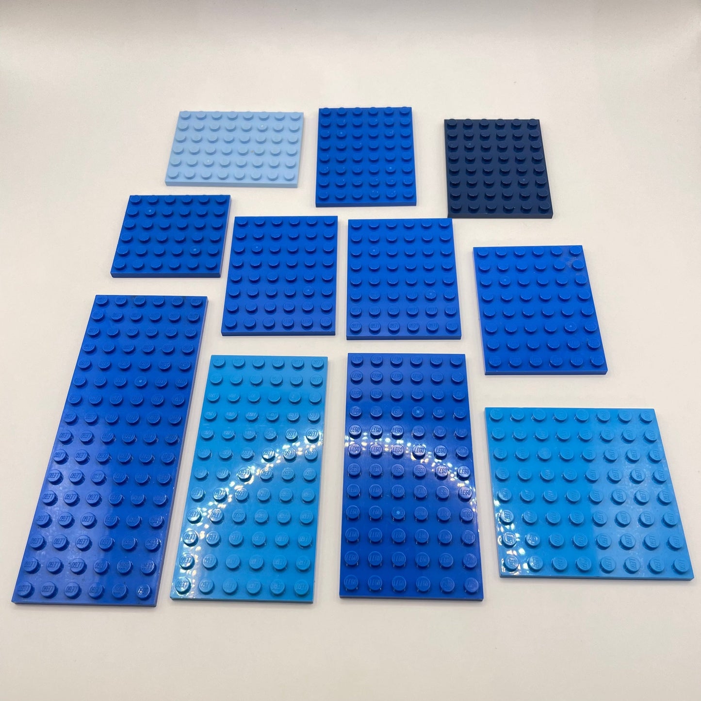 LEGO Plates Medium/Large, Blue, 11 Pieces