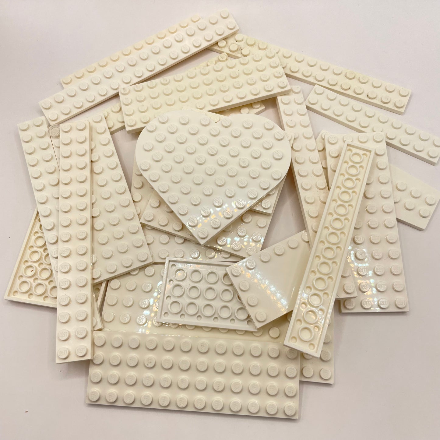 LEGO Medium Plates, White, Approx. 125g