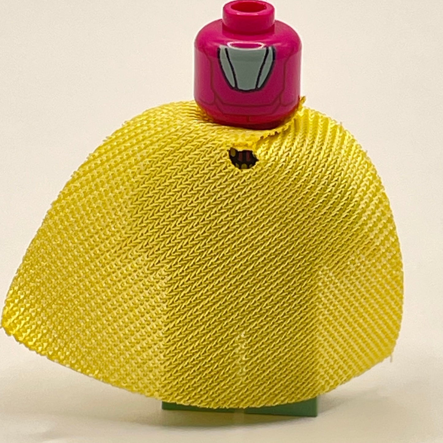 LEGO Vision - Yellow Spot on Forehead, Super Heroes, Minifigure (sh0303)