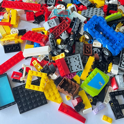 LEGO Fun Pack, Mixed Bag, Approx. 750g includes 6 Minifigures/Minidolls