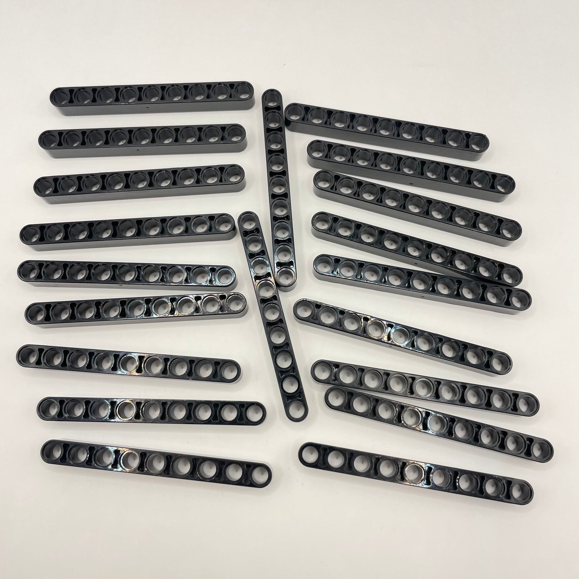 LEGO Black Technic, Liftarm, Thick 1x9 20 Pieces (40490) – Brick Cycle