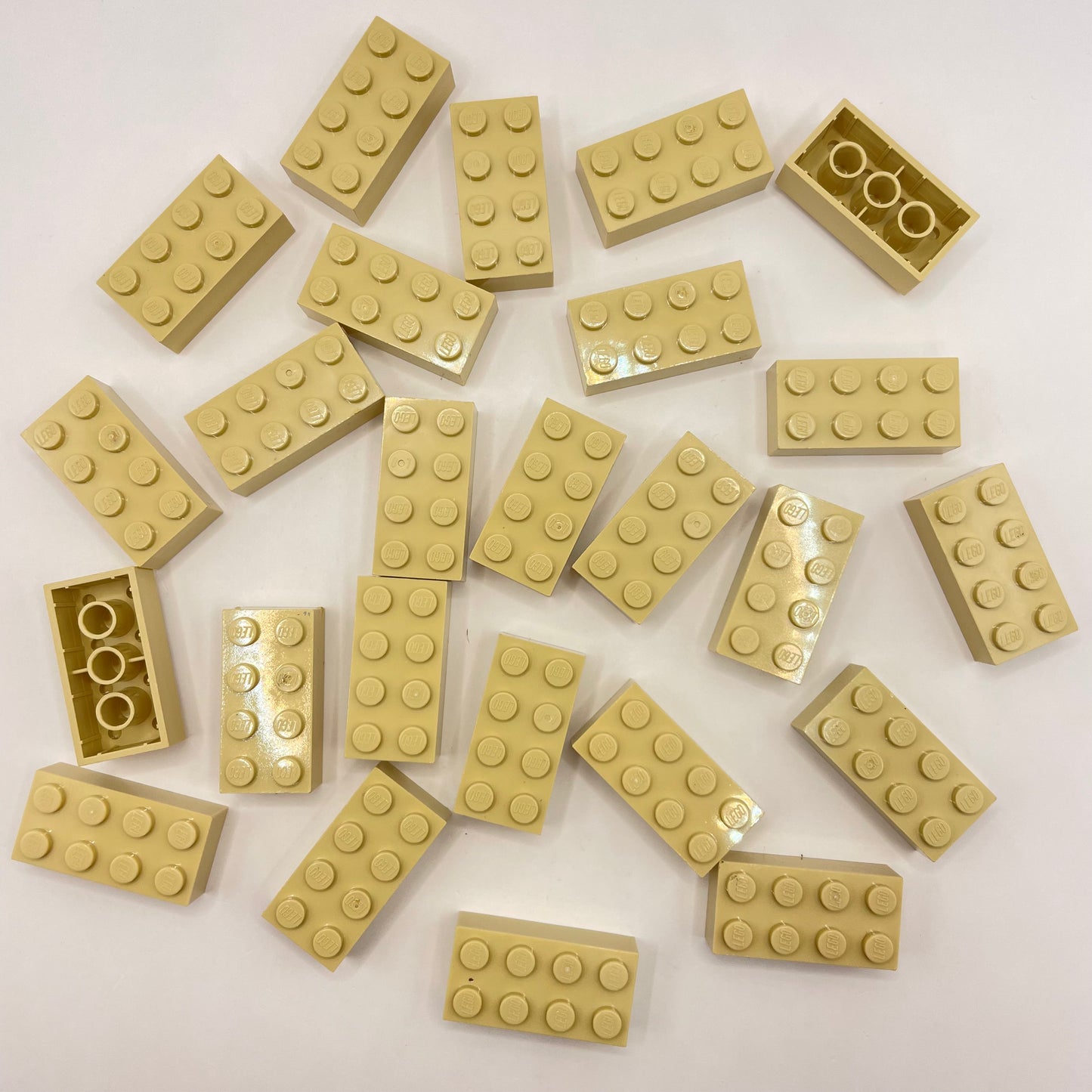 LEGO 2 x 4 Bricks, Tan, 25 Pieces