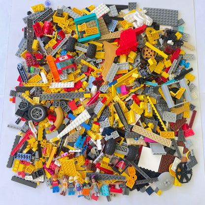 LEGO Deluxe Fun Pack, Mixed Bag, Approx. 1.5kg includes 6 Minifigures/Minidolls
