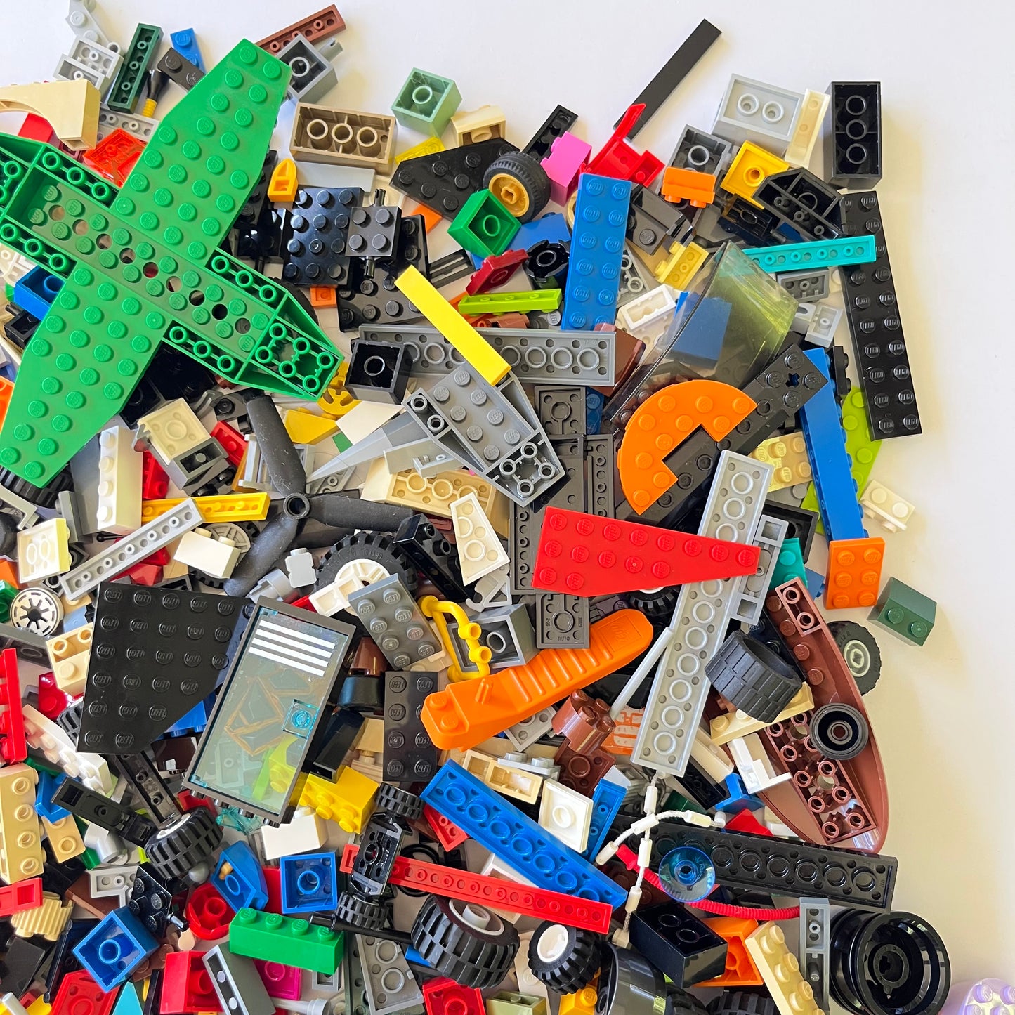 LEGO Fun Pack, Mixed Bag, Approx. 750g includes 6 Minifigures/Minidolls