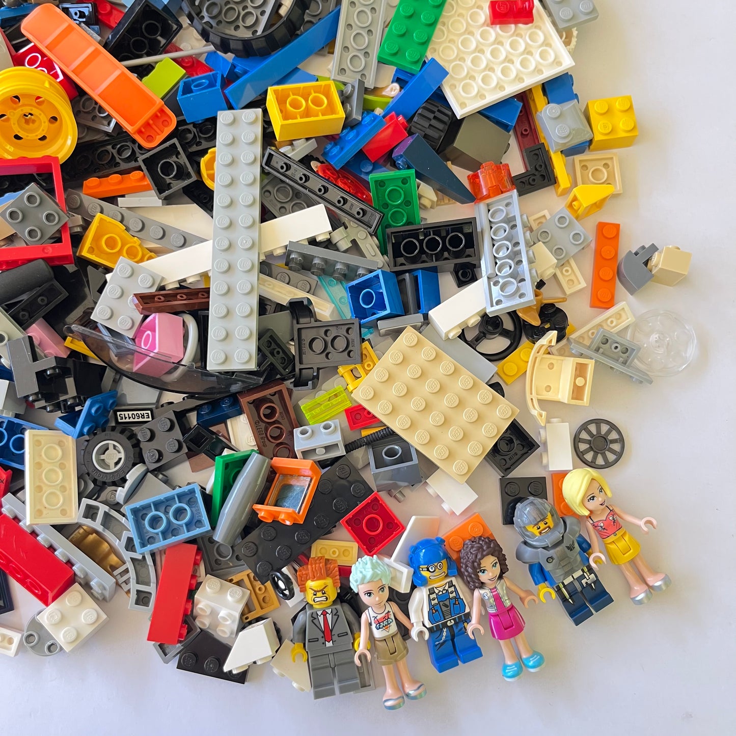 LEGO Fun Pack, Mixed Bag, Approx. 750g includes 6 Minifigures/Minidolls