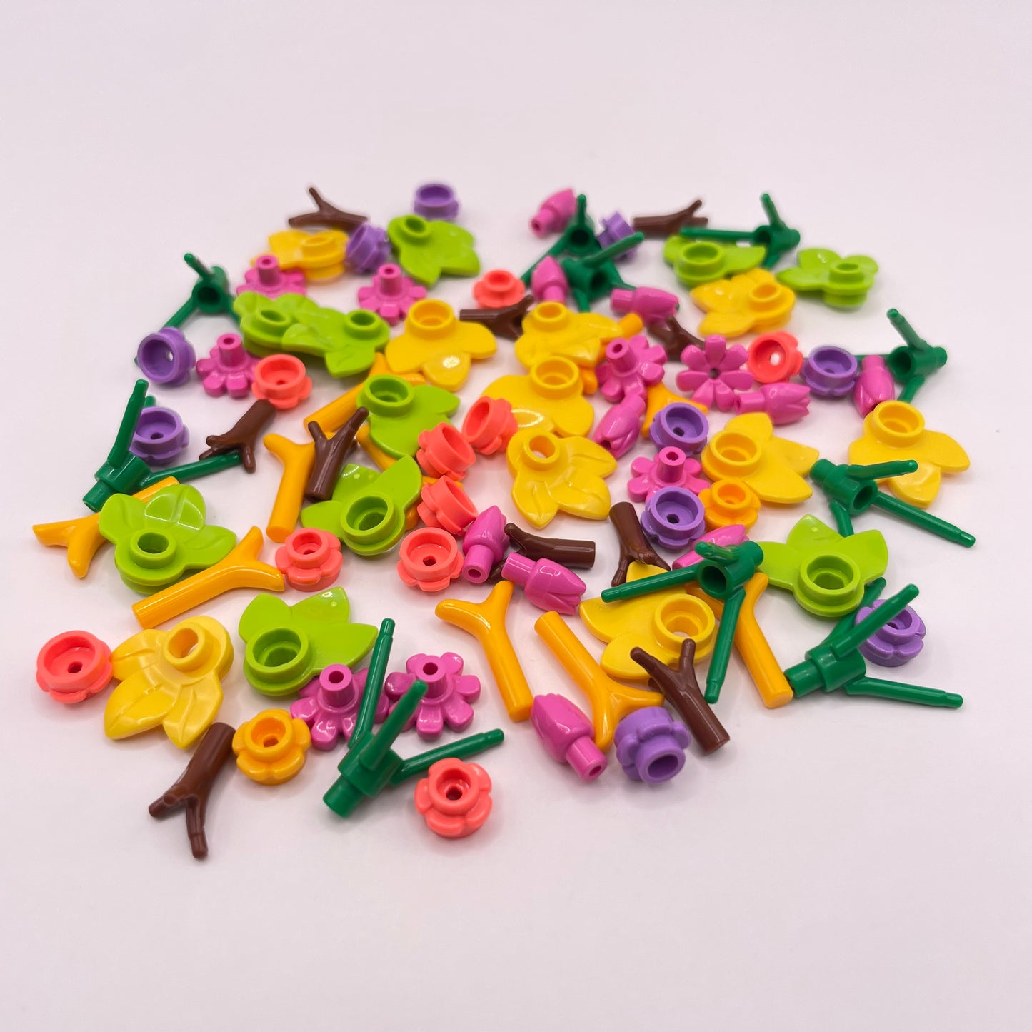 LEGO Small Plant Pack, Mixed Flowers with Coral, Stems, Leaves, 100 Pieces