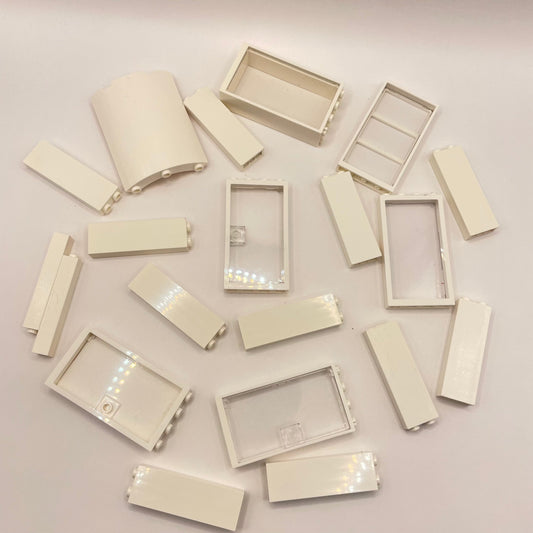 LEGO White, Tall Building, 20 Pieces