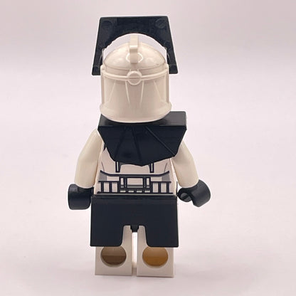 LEGO Clone Trooper (Phase 1) Pauldron and Kama, Star Wars, Minifigure (sw0223) - yellowed