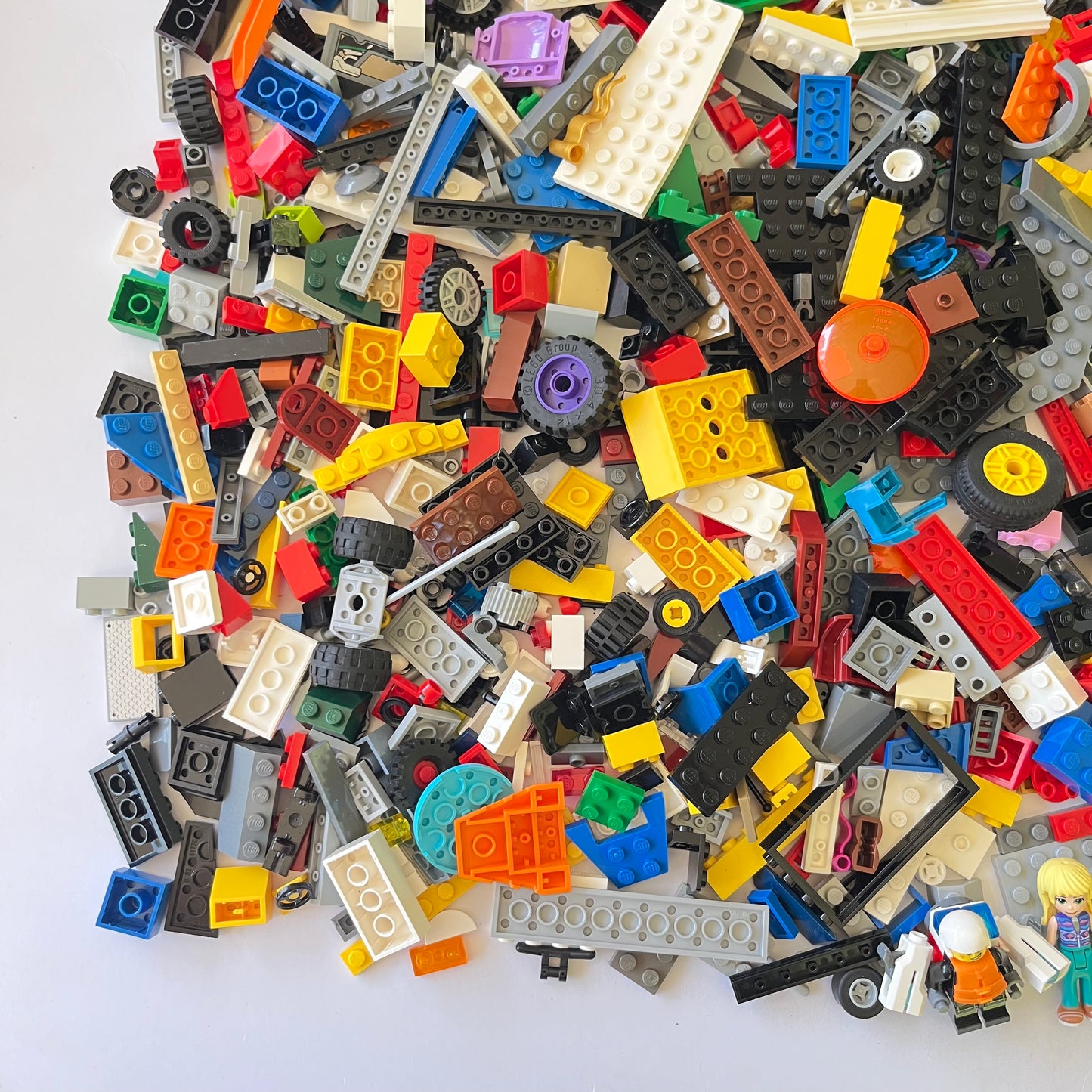 LEGO Fun Pack, Mixed Bag, Approx. 750g includes 6 Minifigures/Minidolls