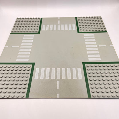 LEGO Baseplate Road, 9 Stud Crossroads, 32x32, Old Light Grey, 607p01 (1 Piece) Playwear