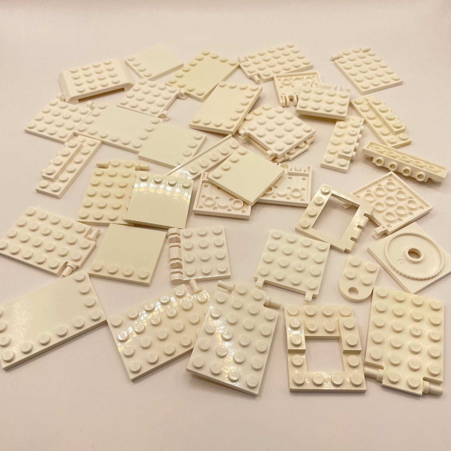 LEGO Modified Plates, White, Approx. 90g