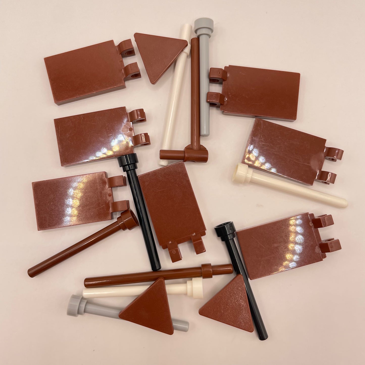 LEGO Reddish Brown Flags / Poles, 20 Pieces
