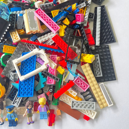 LEGO Fun Pack, Mixed Bag, Approx. 750g includes 6 Minifigures/Minidolls