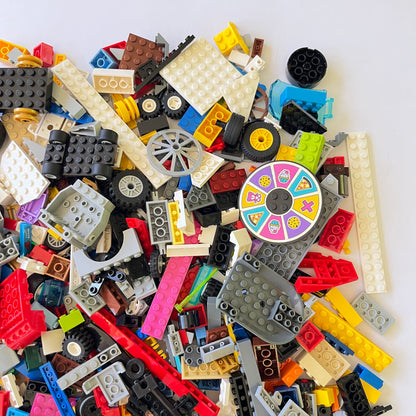 LEGO Fun Pack, Mixed Bag, Approx. 750g includes 6 Minifigures/Minidolls