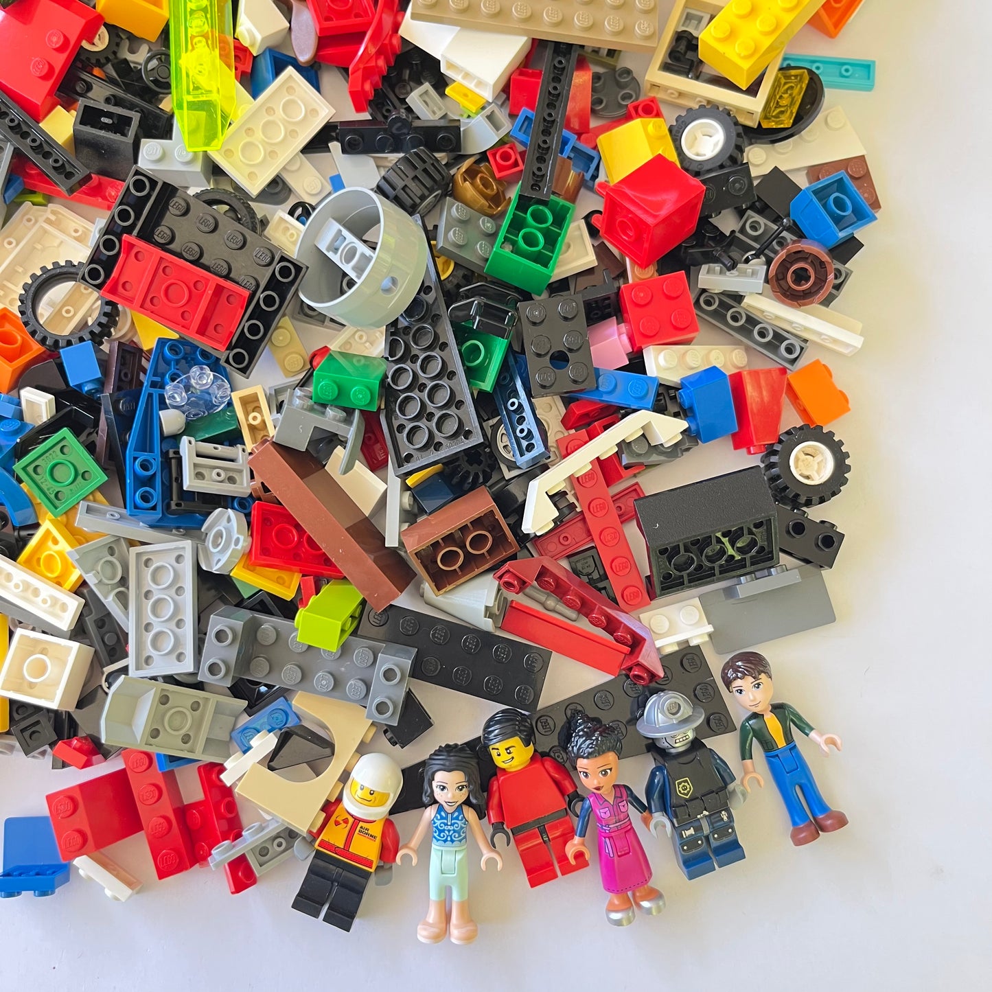 LEGO Fun Pack, Mixed Bag, Approx. 750g includes 6 Minifigures/Minidolls