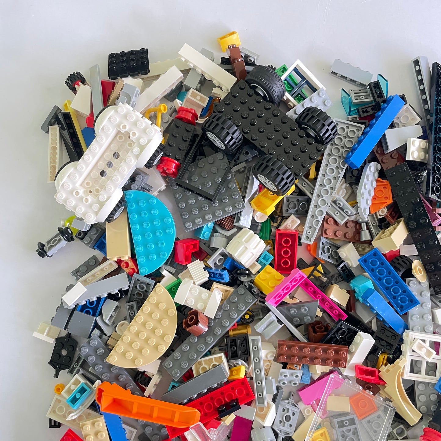 LEGO Fun Pack, Mixed Bag, Approx. 750g includes 6 Minifigures/Minidolls