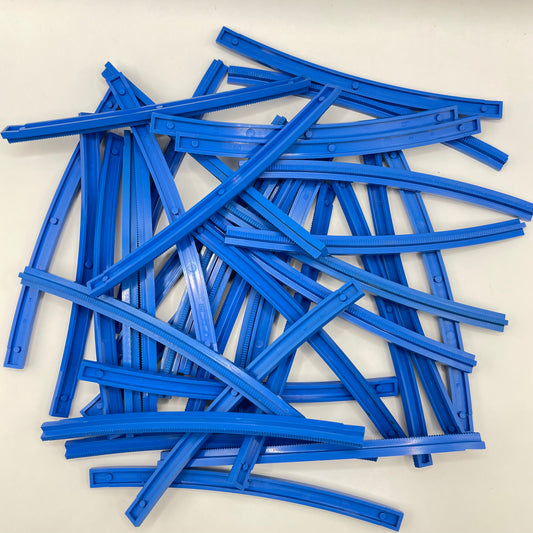 LEGO Rail Curved Corrugated, Vintage, Blue, 4.5V Train Track, 35 Pieces