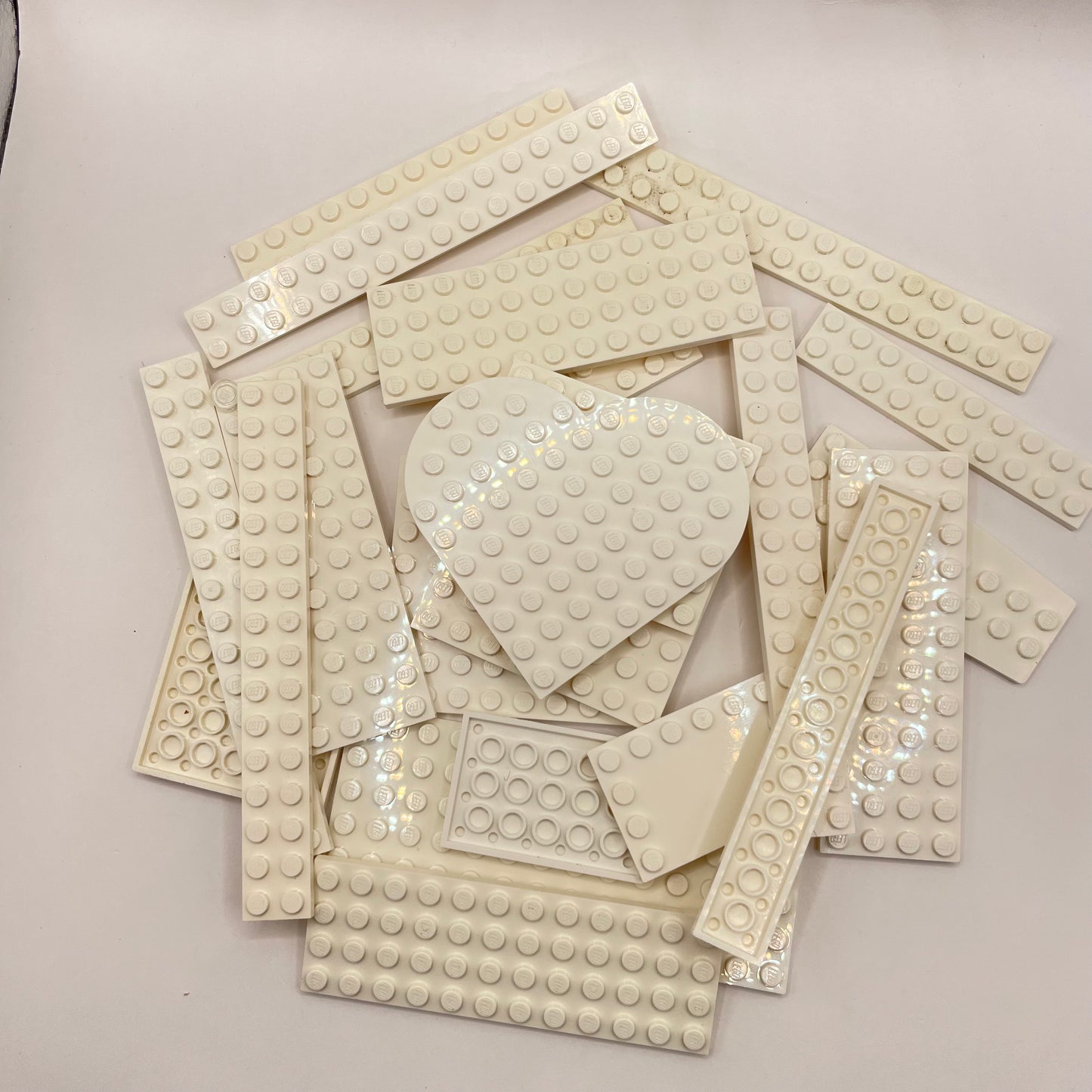 LEGO Medium Plates, White, Approx. 125g