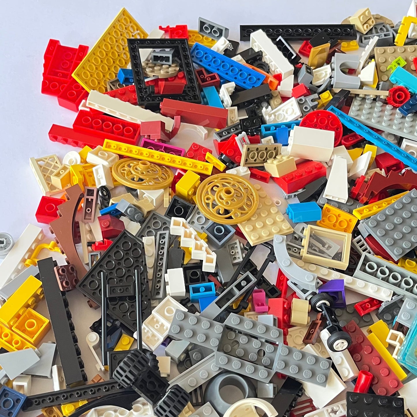 LEGO Fun Pack, Mixed Bag, Approx. 750g includes 6 Minifigures/Minidolls
