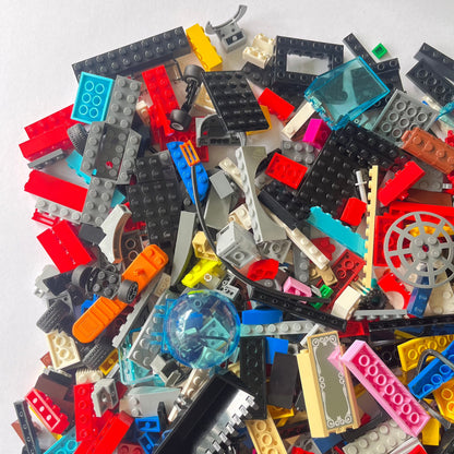 LEGO Fun Pack, Mixed Bag, Approx. 750g includes 6 Minifigures/Minidolls