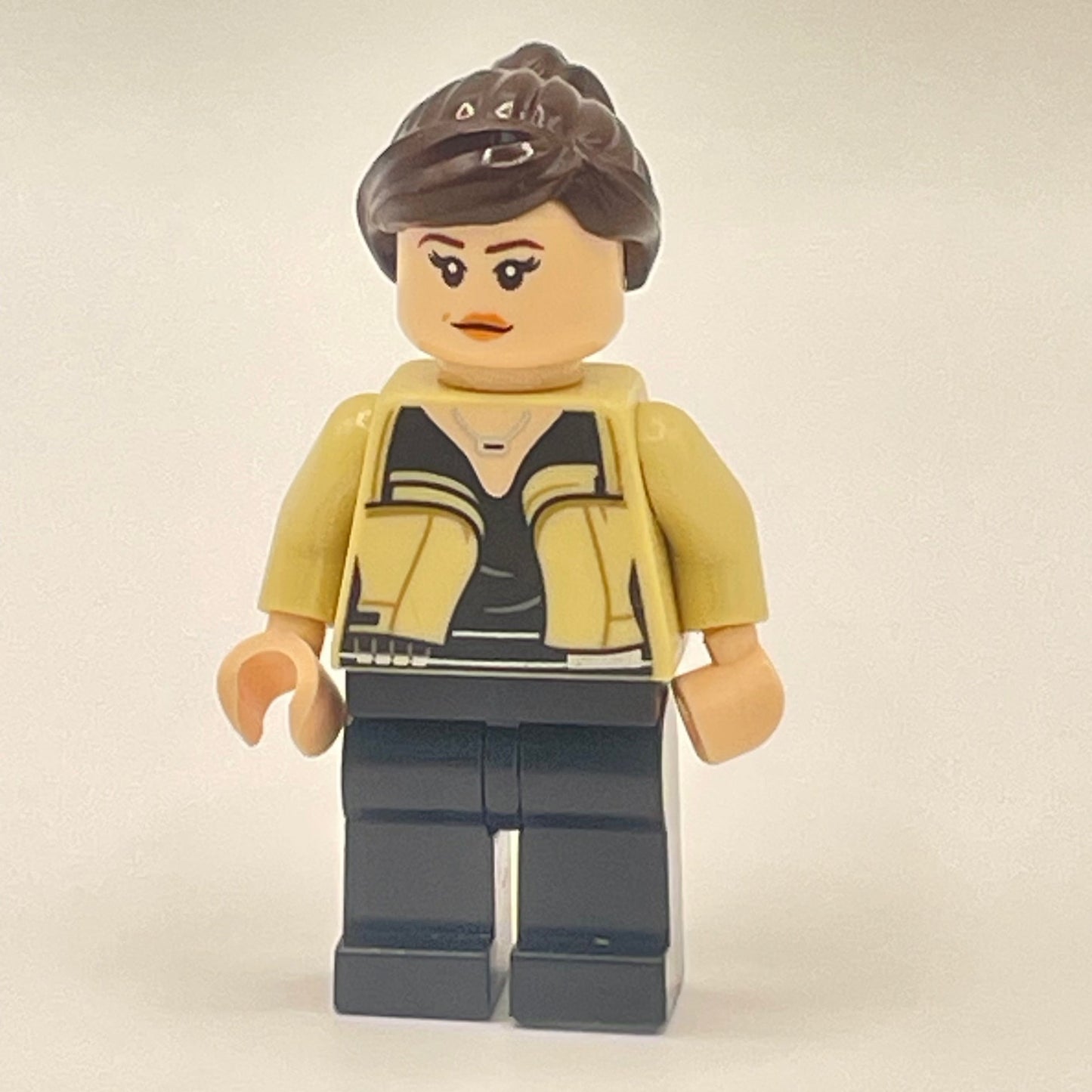 LEGO Qi'ra, Tan Jacket, Star Wars, Minifigure (sw0920)