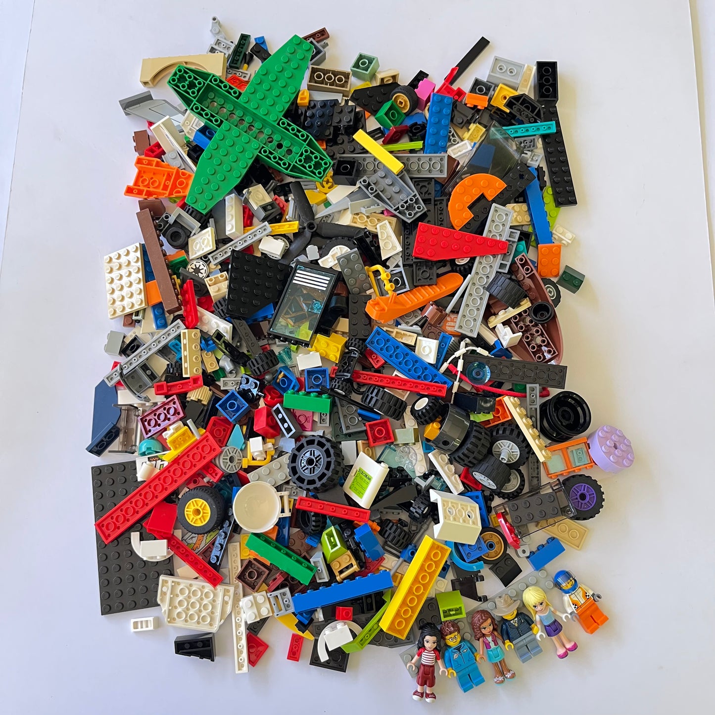 LEGO Fun Pack, Mixed Bag, Approx. 750g includes 6 Minifigures/Minidolls
