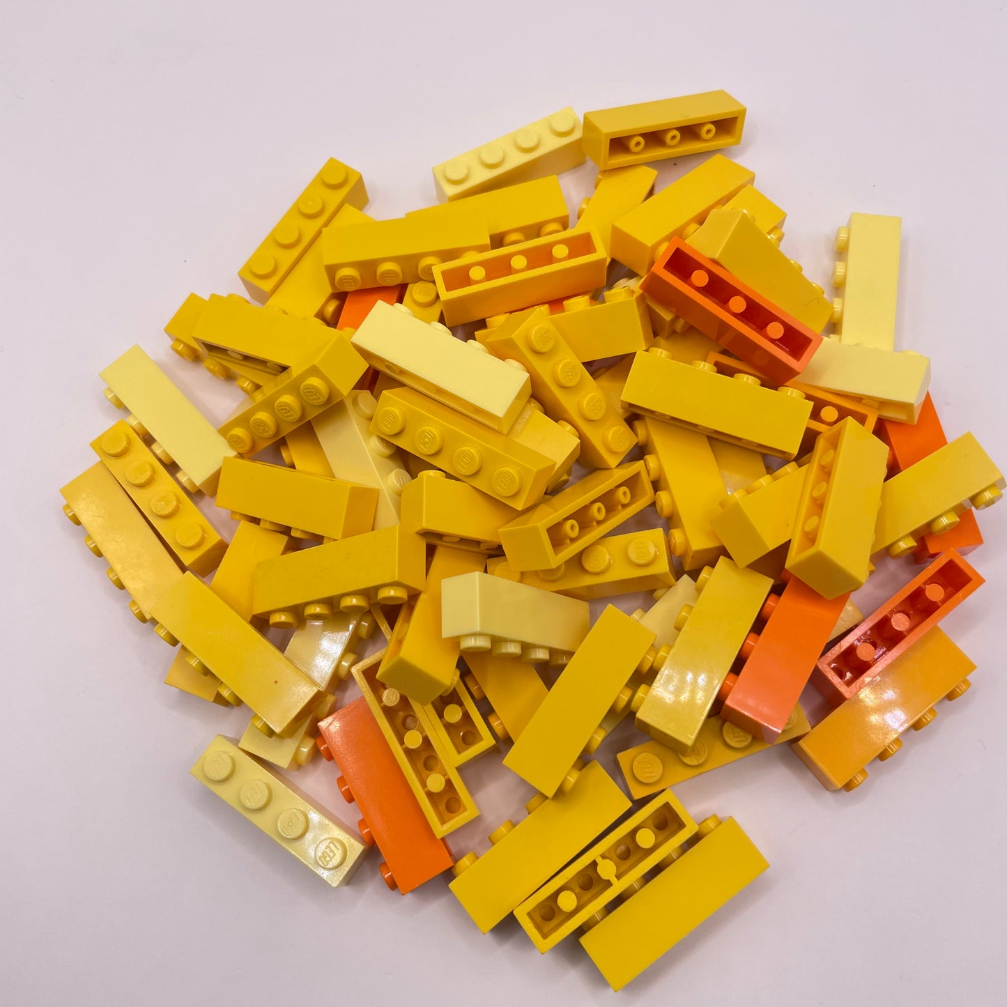 LEGO Mixed Yellows, 1x4 Brick, Approx. 110g