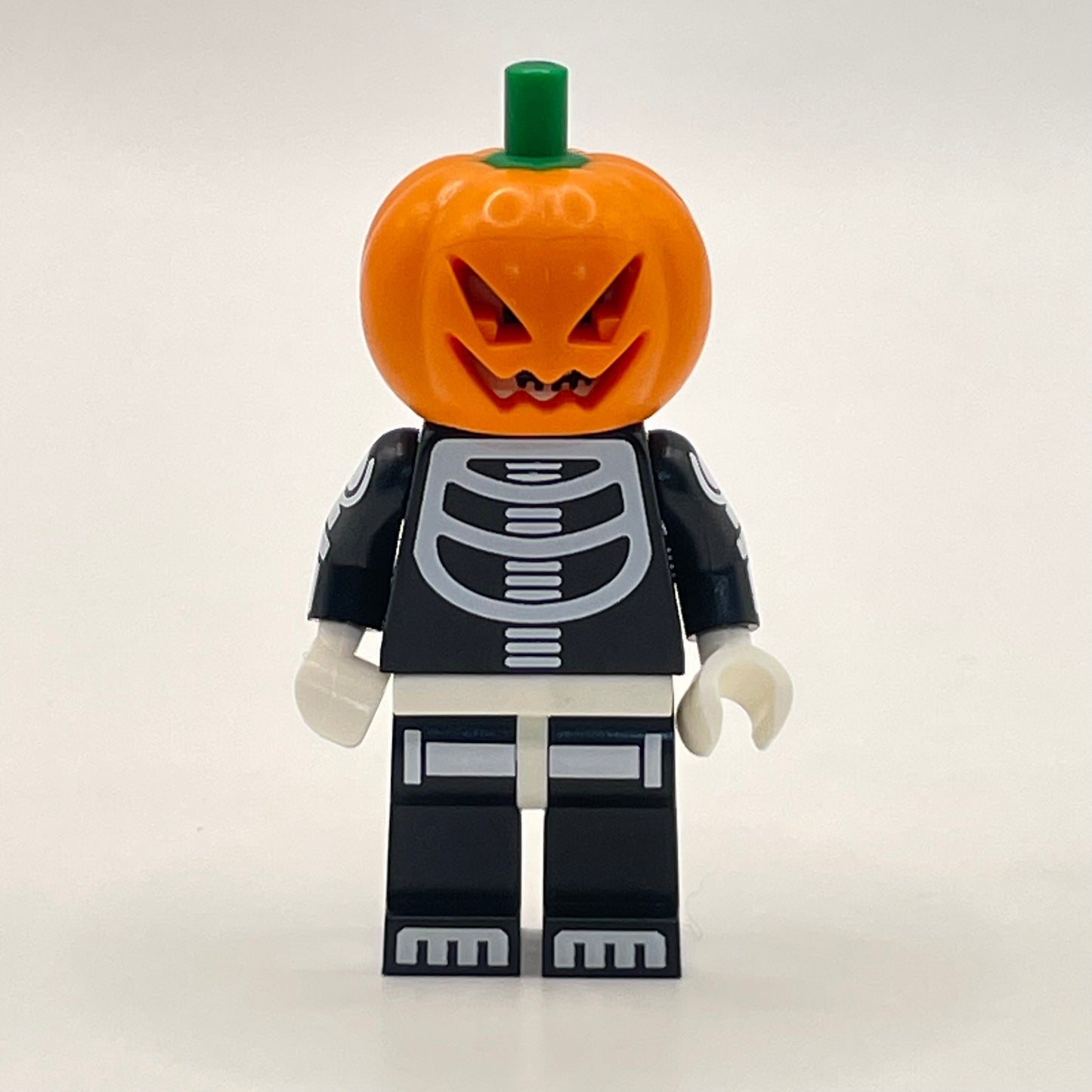LEGO Skeleton Guy, Minifigure (hol237)