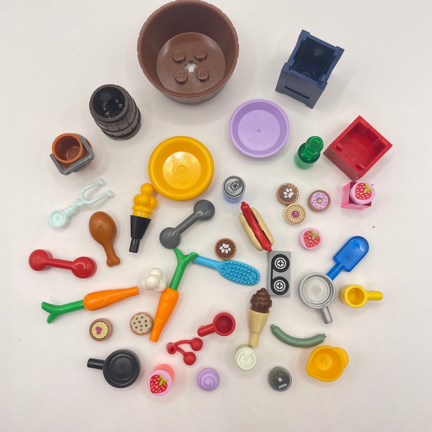LEGO Food / Kitchen Bundle, Mixed Pieces (40 Pieces)