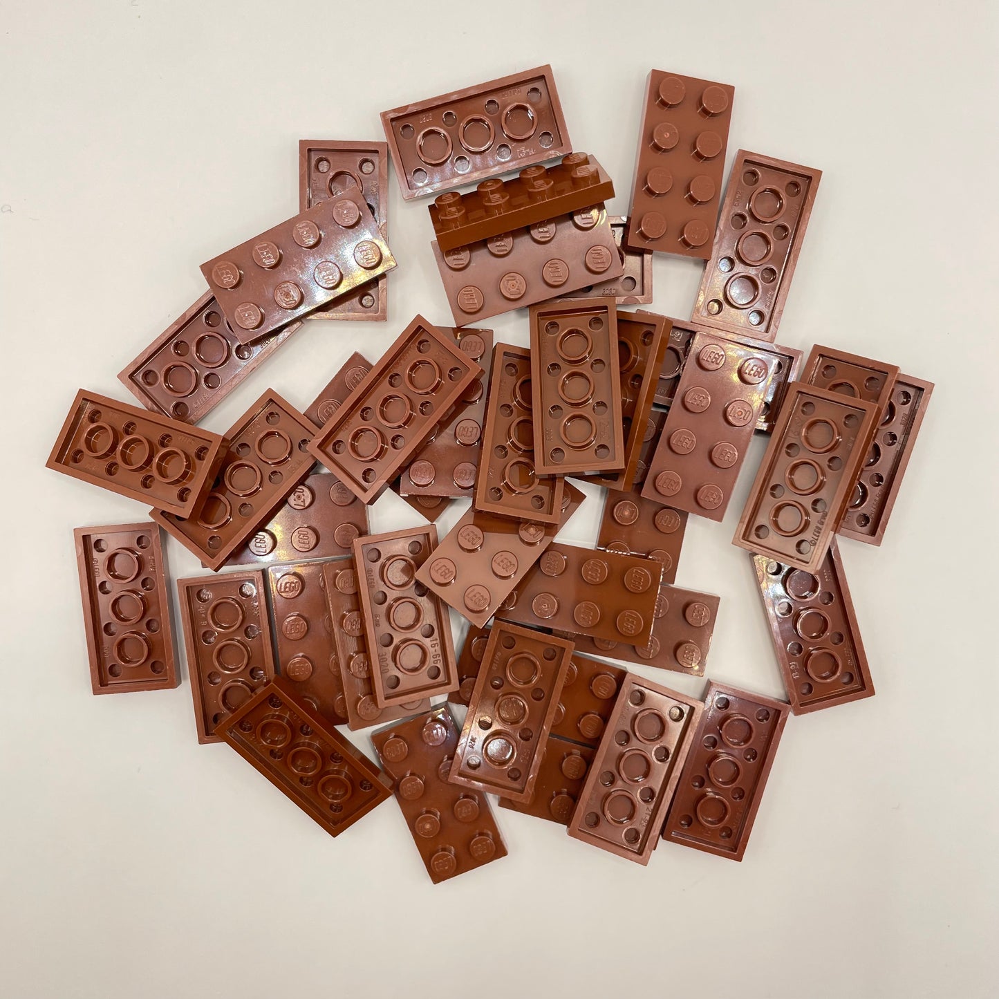 LEGO Plates, 2x4, Reddish Brown, 40 Pieces