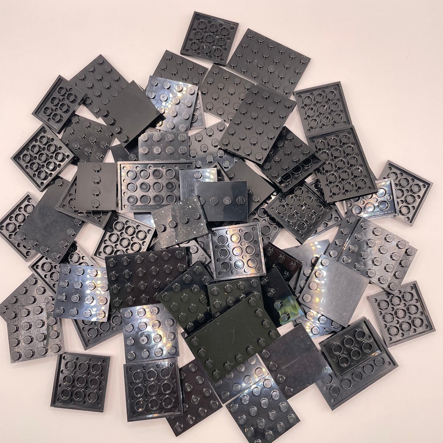 LEGO Medium, 4x Plates, Black, Approx. 150g