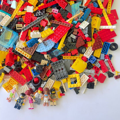 LEGO Deluxe Fun Pack, Mixed Bag, Approx. 1.5kg includes 6 Minifigures/Minidolls