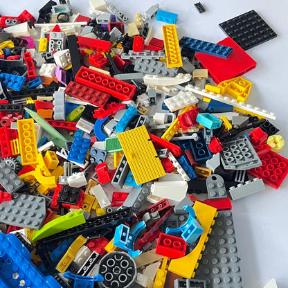LEGO Fun Pack, Mixed Bag, Approx. 750g includes 6 Minifigures/Minidolls
