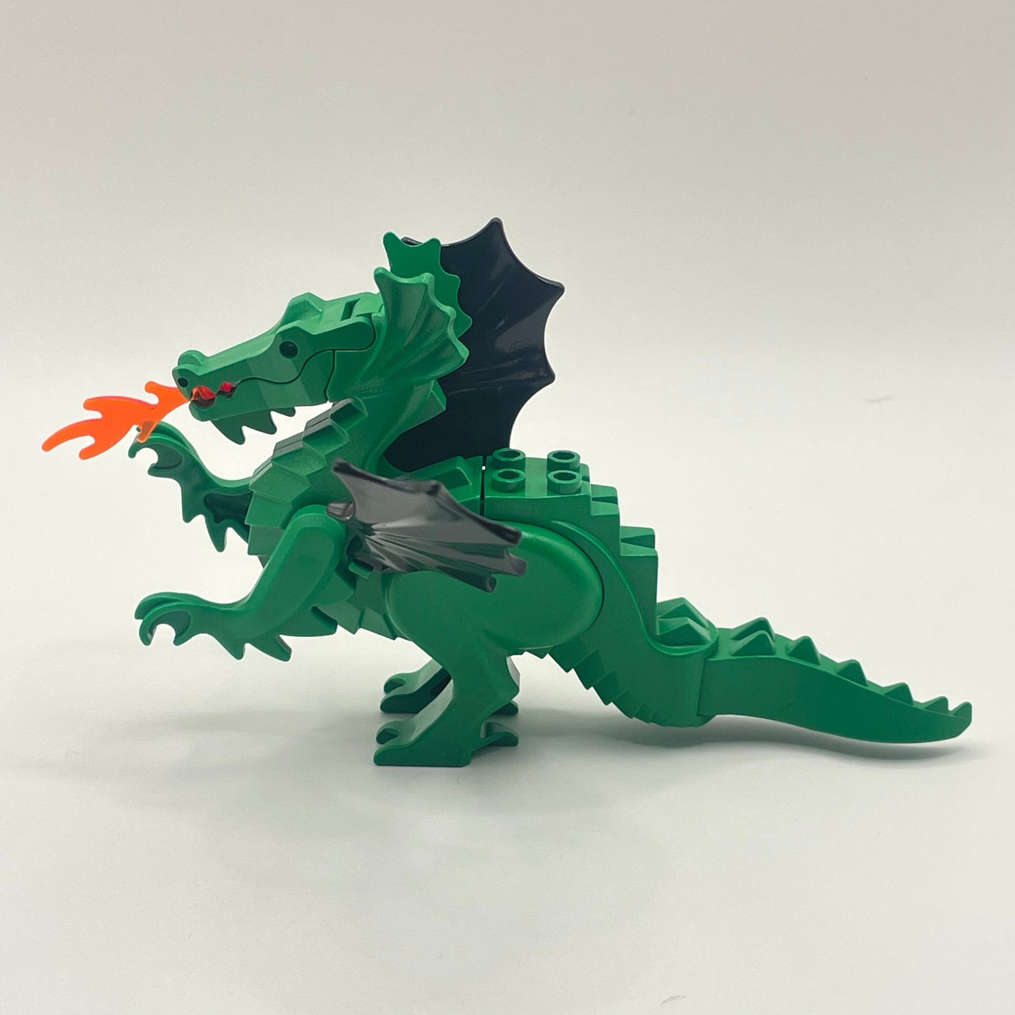 LEGO Classic Green Dragon with Black Wings and Trans Neon Orange Flame, Castle