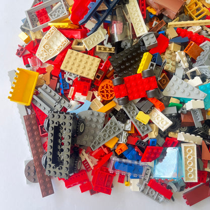 LEGO Deluxe Fun Pack, Mixed Bag, Approx. 1.5kg includes 6 Minifigures/Minidolls