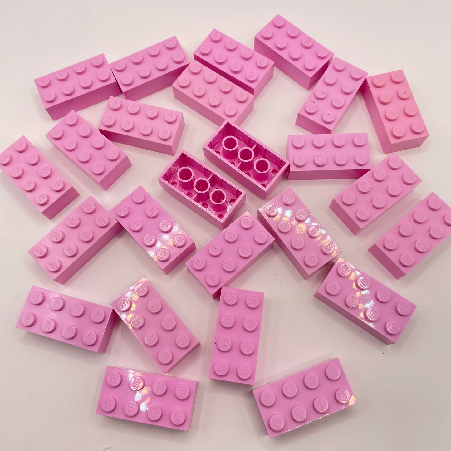 LEGO 2 x 4 Bricks, Bright Pink, 25 Pieces