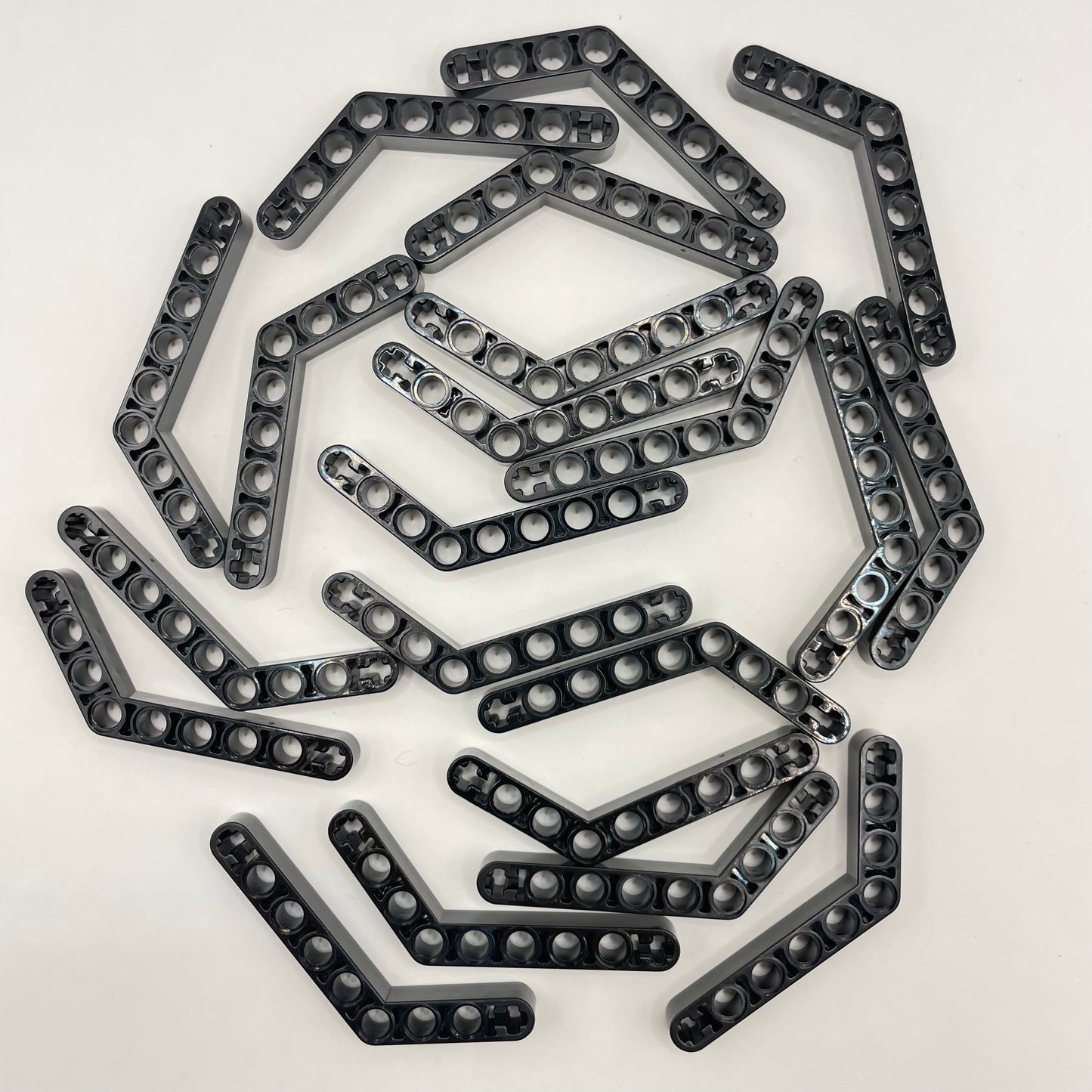 LEGO Black Technic Liftarm, Modified Bent Thick (6 - 4) 20 Pieces