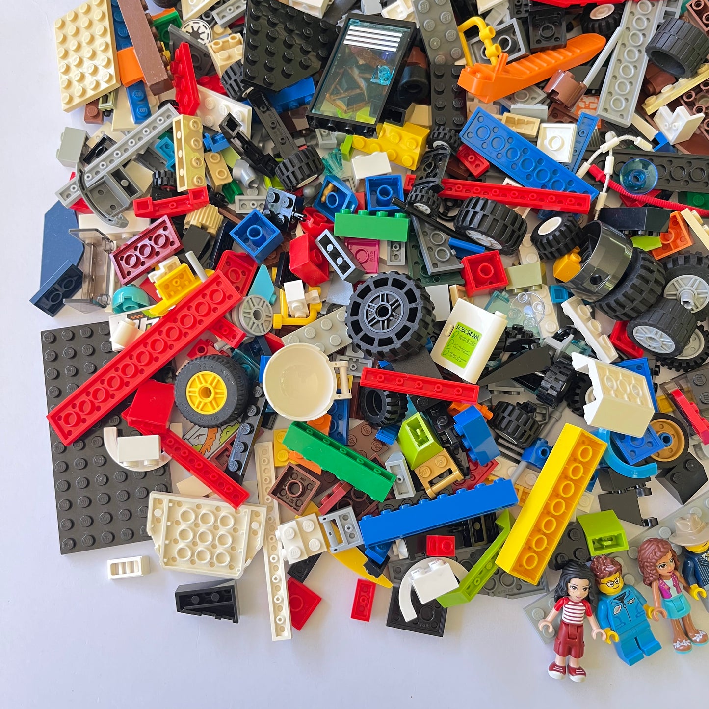 LEGO Fun Pack, Mixed Bag, Approx. 750g includes 6 Minifigures/Minidolls