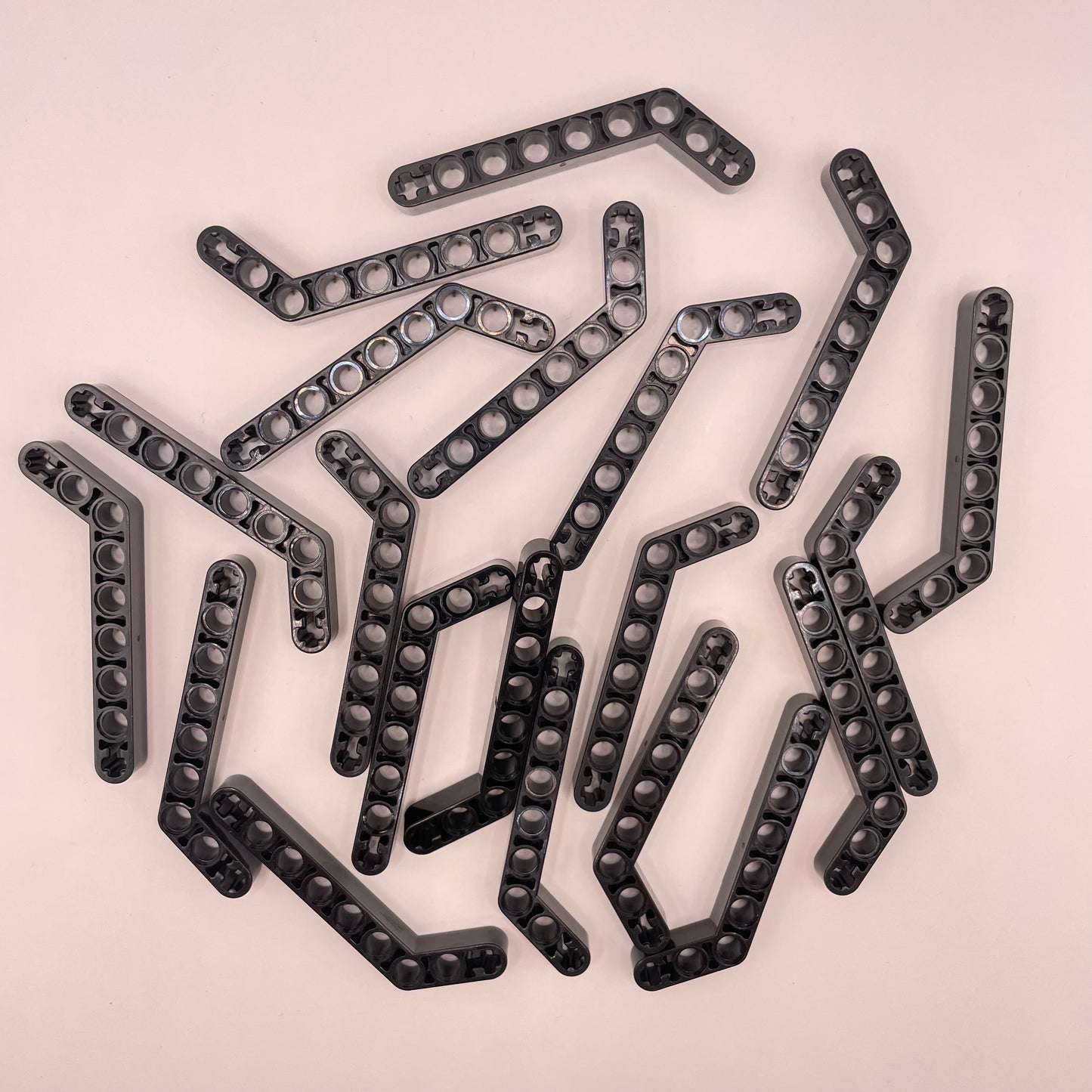 LEGO Black Technic Liftarm, Modified Bent Thick 1 x 9 (7 - 3) 20 Pieces (32271)