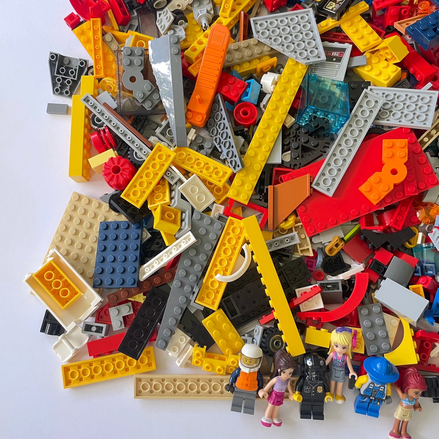 LEGO Fun Pack, Mixed Bag, Approx. 750g includes 6 Minifigures/Minidolls