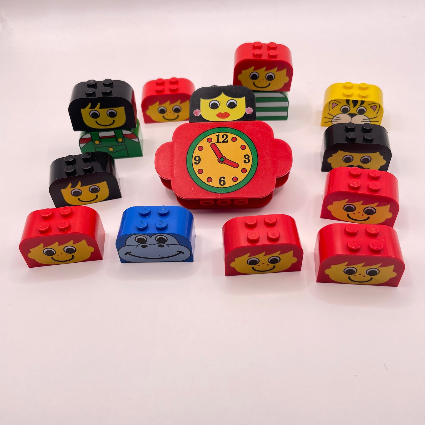 LEGO Prints and Stickers, Faces, Curved Blocks, Mixed Pieces, 16 pieces