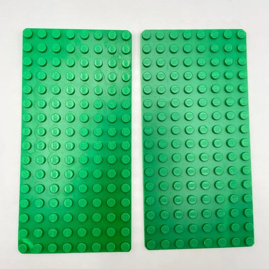 LEGO Baseplate, Green, 8x16, (2 pieces) Playwear