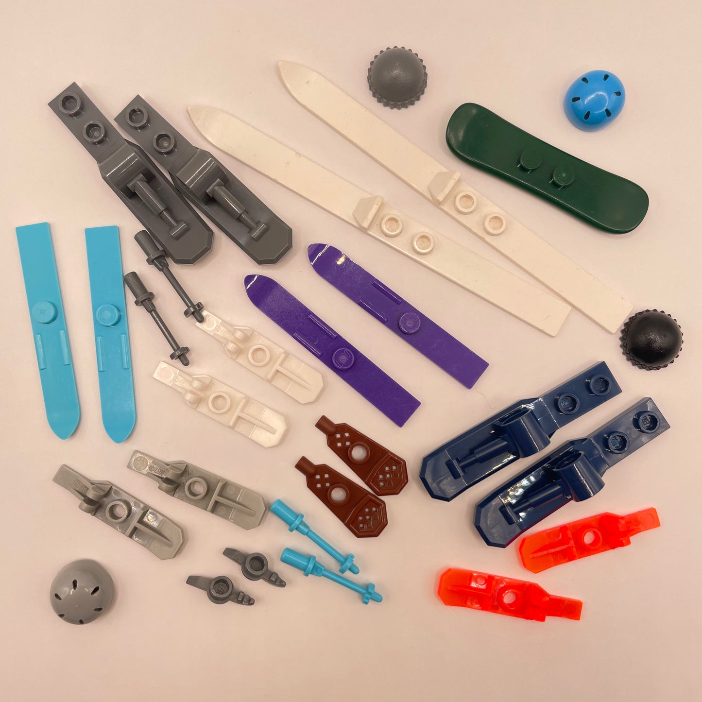 LEGO Winter Sports Gear, City, Accessories (28 Pieces)