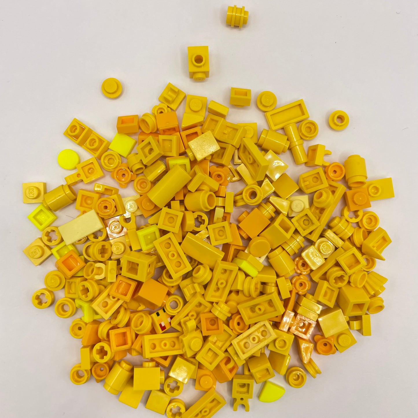 LEGO Greebling, Mixed Yellow, Approx. 40g