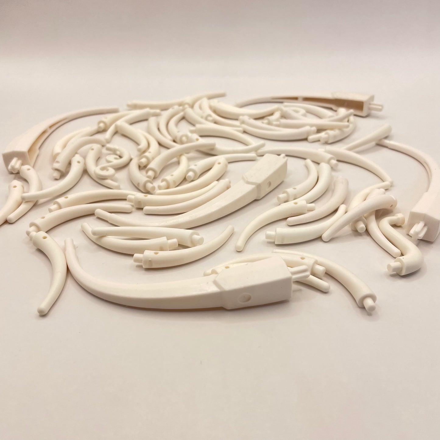 LEGO Long Horns, White, 65 Pieces – Brick Cycle