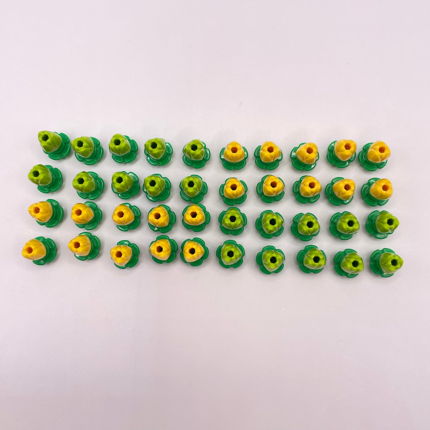 LEGO Yellow and Lime Tulip Field with Green Flowers, 80 Pieces