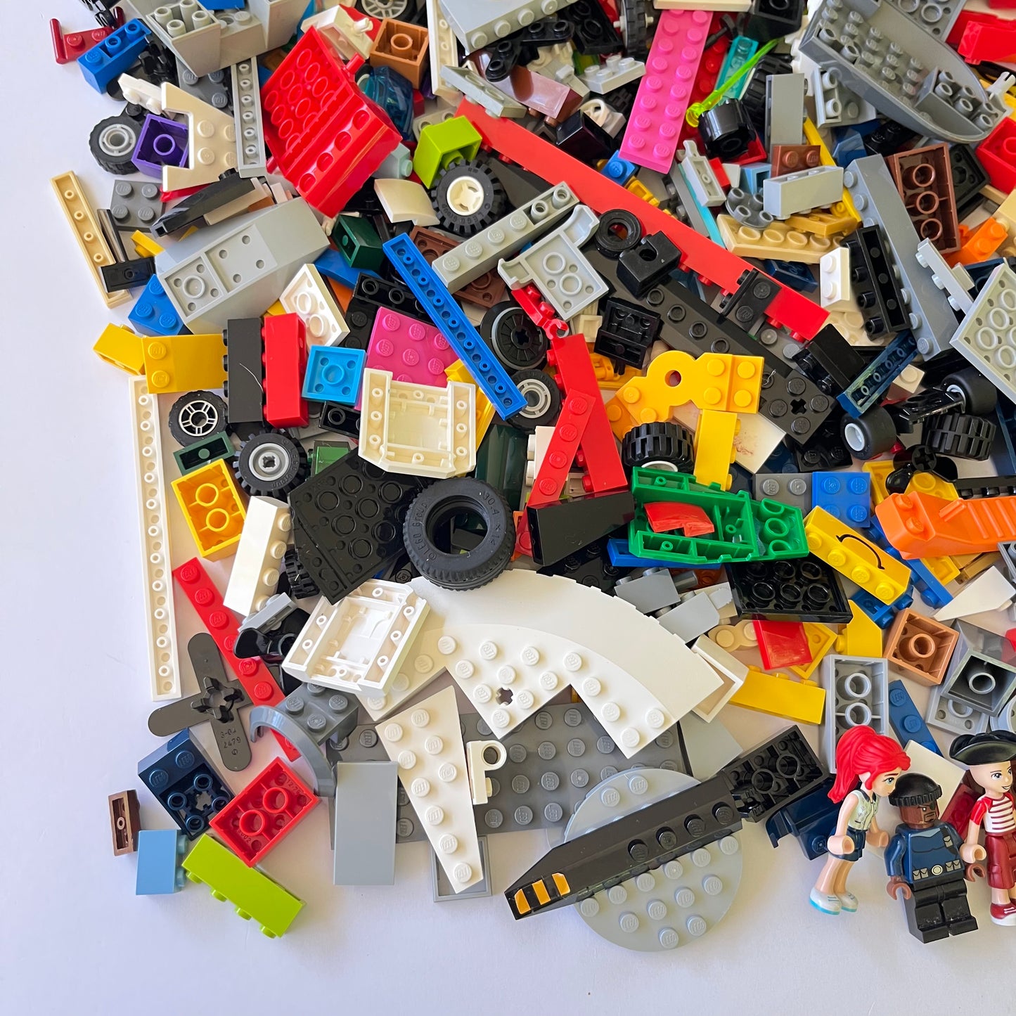 LEGO Fun Pack, Mixed Bag, Approx. 750g includes 6 Minifigures/Minidolls
