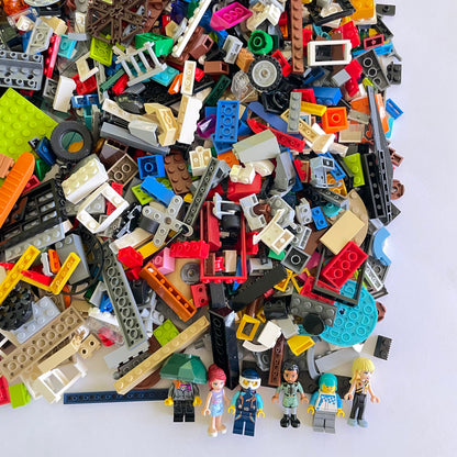 LEGO Deluxe Fun Pack, Mixed Bag, Approx. 1.5kg includes 6 Minifigures/Minidolls